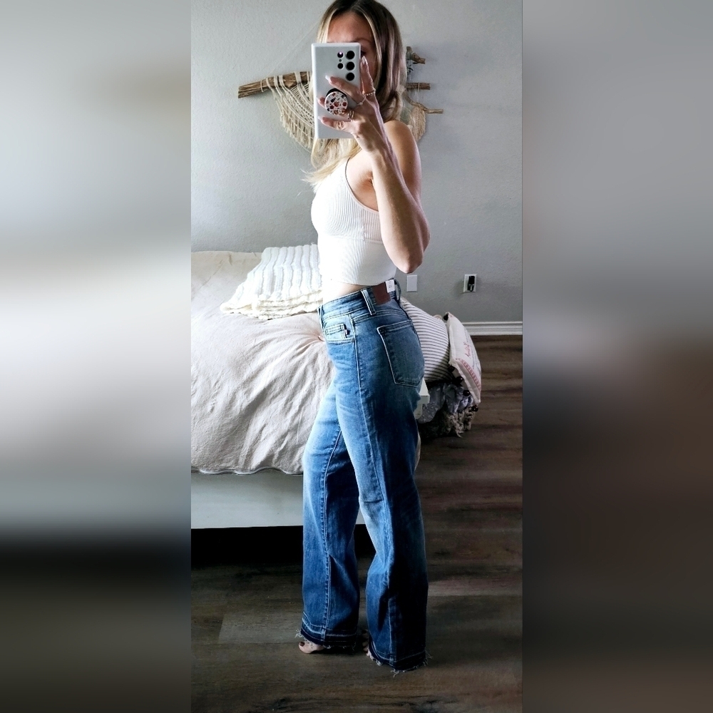 Judy Blue Mid Rise Medium Wash Released Hem Straight Jeans Retail NEW 0/24 - Picture 7 of 12
